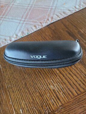 Vogue Glasses/sunglasses Case